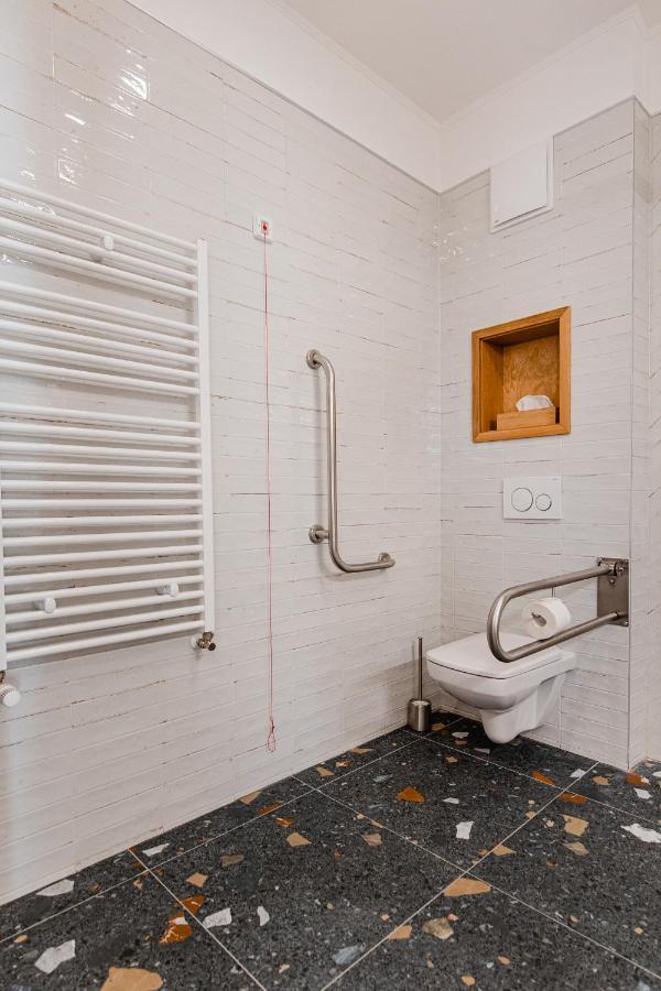 H11 Rooms エステルゴム エクステリア 写真